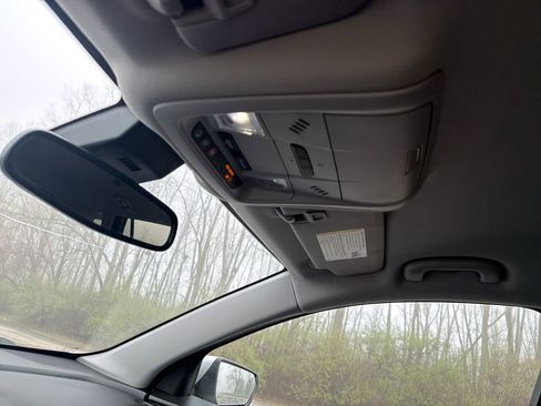 Used 2022 GMC Terrain SLT image 21