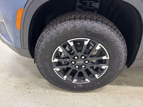 New 2026 Chevrolet Traverse Z71 w/ Enhanced Driving Package image 11