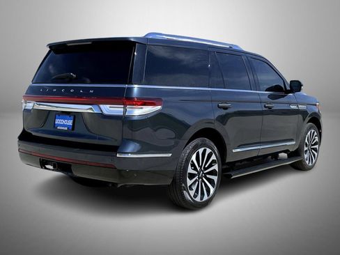 Certified 2024 Lincoln Navigator Reserve AWD/4WD image 5