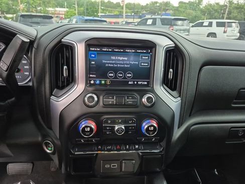 Used 2020 GMC Sierra 1500 Elevation w/ Elevation Value Package AWD/4WD image 15