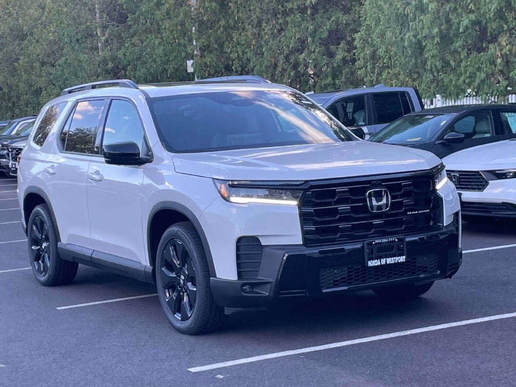 New 2026 Honda Pilot Black Edition image 1