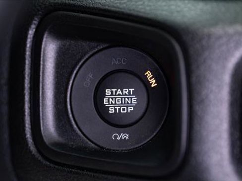 Used 2026 Jeep Gladiator Sport image 24