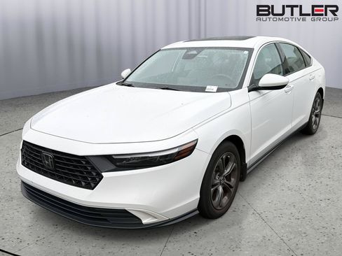 Used 2023 Honda Accord EX image 1