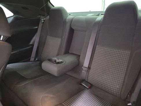 Used 2019 Dodge Challenger SXT image 12