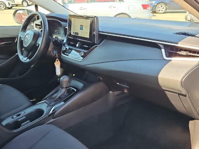 Used 2025 Toyota Corolla LE FWD image 19