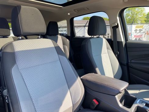 Used 2017 Ford Escape SE AWD/4WD image 17