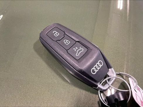 Certified 2025 Audi Q5 Premium w/ Convenience Package AWD/4WD image 11