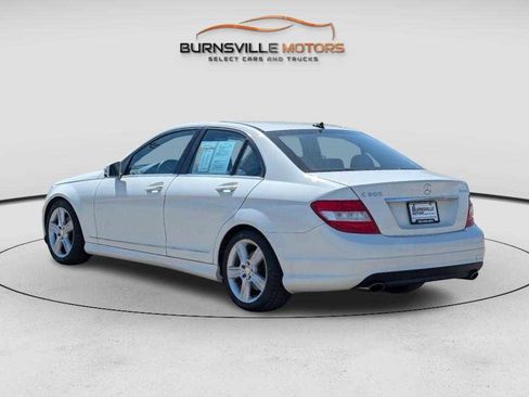 Used 2010 Mercedes-Benz C 300 Sport image 4
