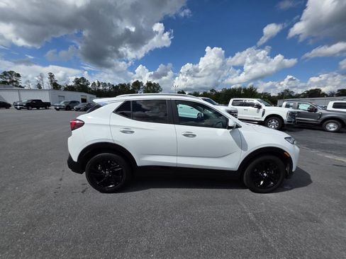 Used 2024 Buick Encore GX Sport Touring FWD image 6
