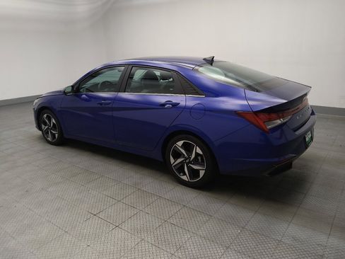Used 2023 Hyundai Elantra Limited w/ Preferred Accessory Package FWD image 3