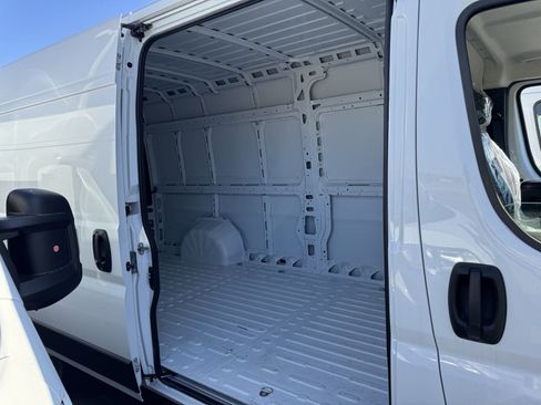 New 2025 RAM ProMaster 3500 w/ Cold Weather Group image 31