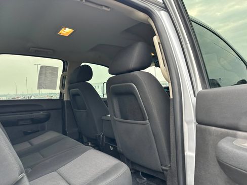 Used 2012 Chevrolet Silverado 2500 LT w/ Interior Plus Package AWD/4WD image 30