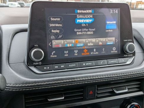 Used 2023 Nissan Rogue SV image 13