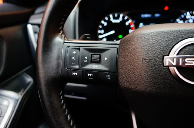 Certified 2025 Nissan Rogue SV AWD/4WD image 24