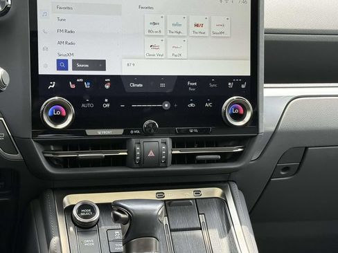 Used 2024 Lexus GX 550 AWD/4WD image 19