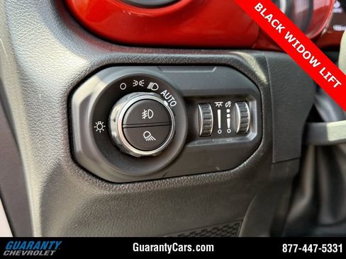 Used 2022 Jeep Gladiator Sport image 48