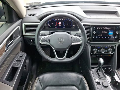 Used 2021 Volkswagen Atlas SEL Premium image 13