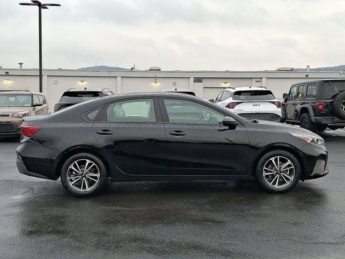 Certified 2023 Kia Forte LXS image 7