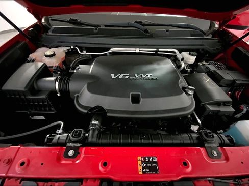 Used 2019 Chevrolet Colorado W/T w/ Custom Special Edition image 10