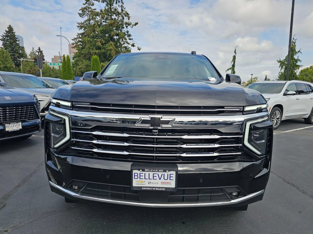 New 2026 Chevrolet Suburban LT w/ Comfort Package AWD/4WD image 2