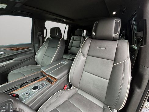 Used 2023 Cadillac Escalade ESV Premium Luxury RWD image 22