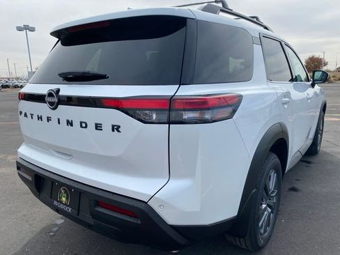 New 2025 Nissan Pathfinder SV w/ Black Appearance Package image 6