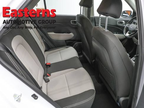 Used 2021 Hyundai Venue SEL FWD image 22
