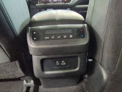 Used 2024 Nissan Pathfinder SV AWD/4WD image 15