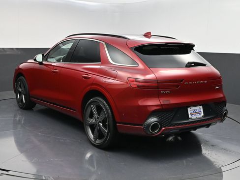 Used 2022 Genesis GV70 3.5T Sport w/ Sport Prestige Package AWD/4WD image 6