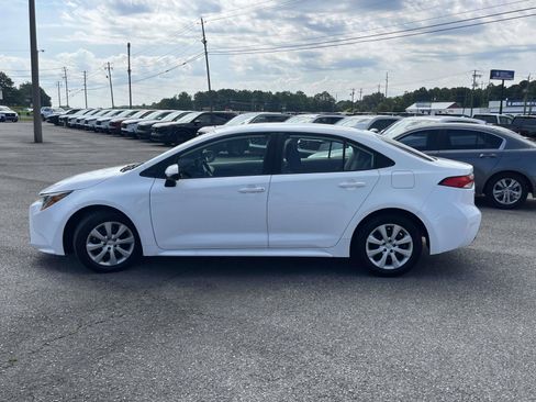 Used 2023 Toyota Corolla LE FWD image 6