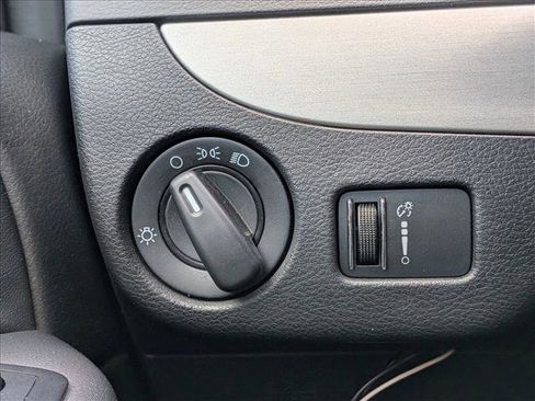 Used 2015 Dodge Grand Caravan SE w/ Quick Order Package 29E SE FWD image 12