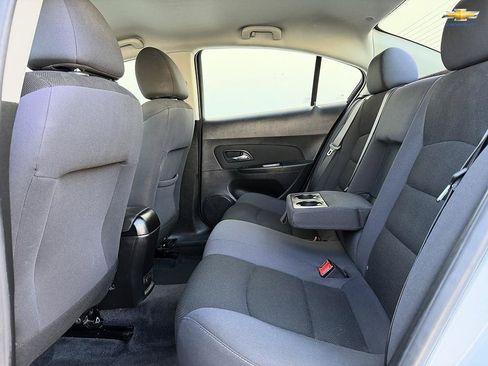 Used 2016 Chevrolet Cruze LT FWD image 15