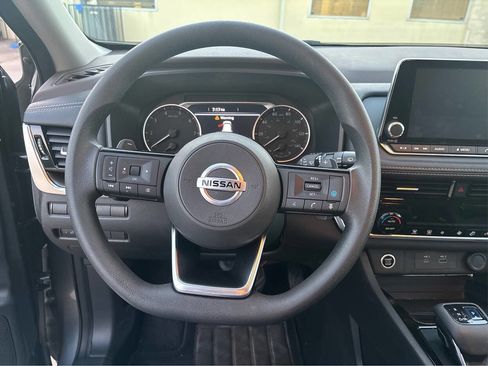 Used 2021 Nissan Rogue SV image 24