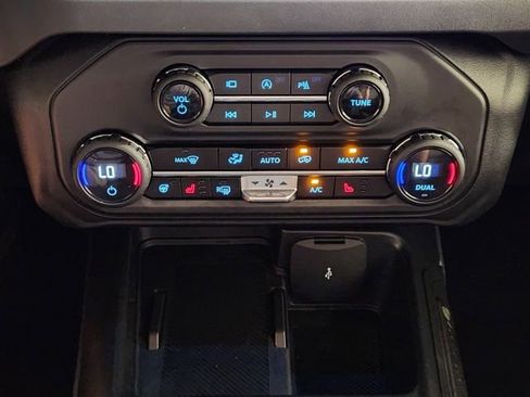 Used 2025 Ford Bronco Outer Banks AWD/4WD image 18