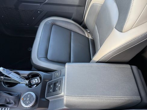 New 2025 Ford Bronco Outer Banks image 14