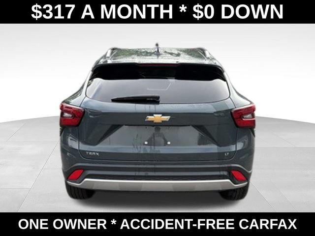 Used 2025 Chevrolet Trax LT FWD image 4