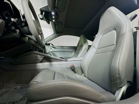 Certified 2020 Porsche 911 Carrera image 5