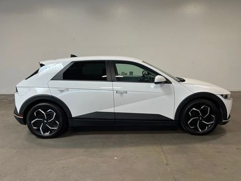Used 2024 Hyundai Ioniq 5 SEL RWD image 2