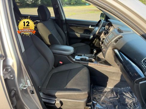Used 2015 Kia Sorento LX image 69