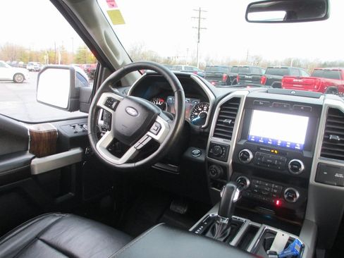 Used 2019 Ford F150 Lariat w/ Equipment Group 502A Luxury image 26