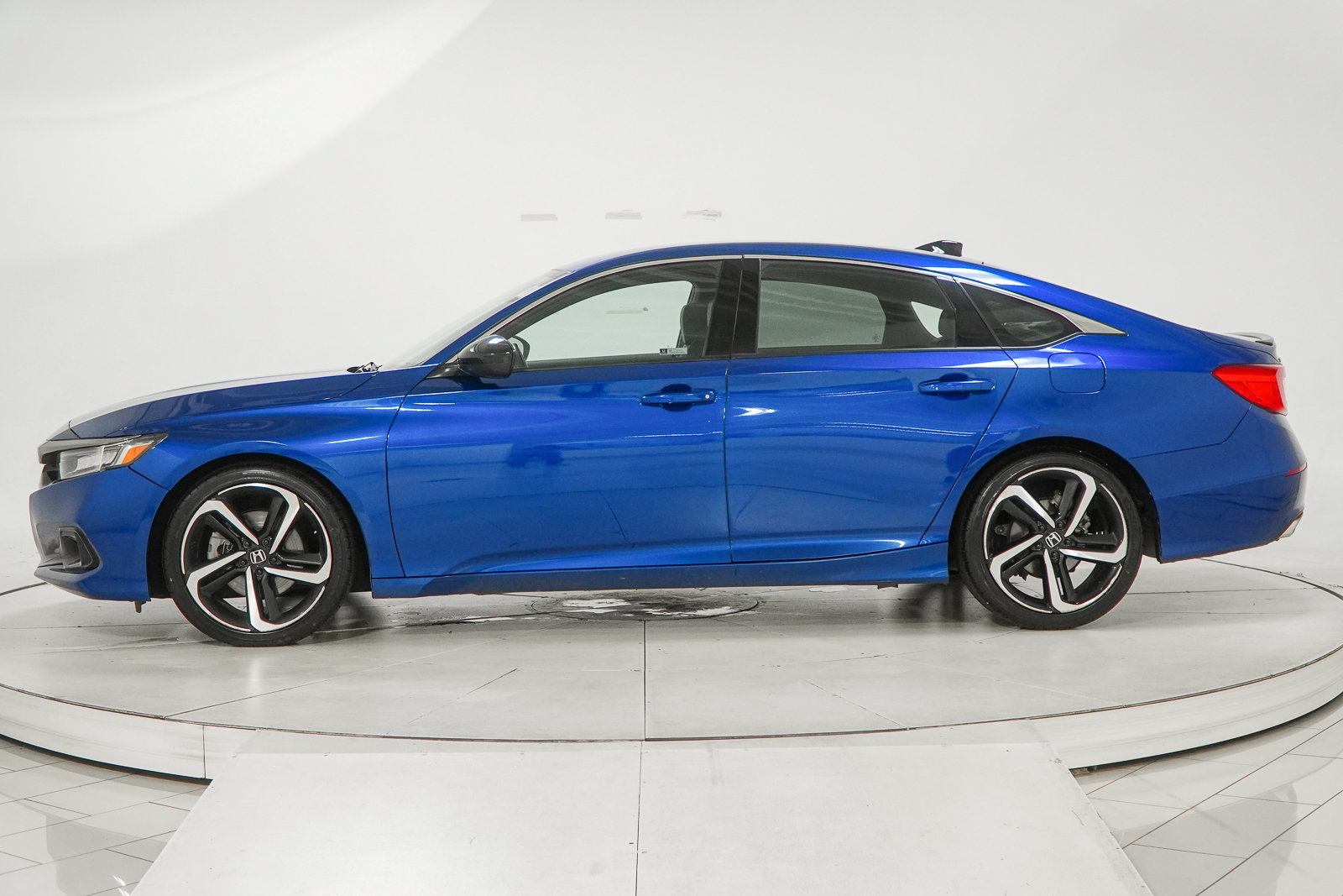 Used 2022 Honda Accord Sport image 6