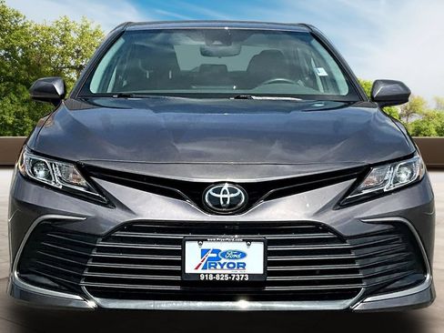Used 2023 Toyota Camry LE FWD image 3
