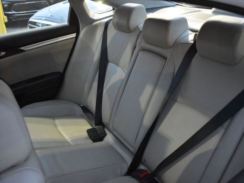 Used 2017 Honda Civic Touring image 27