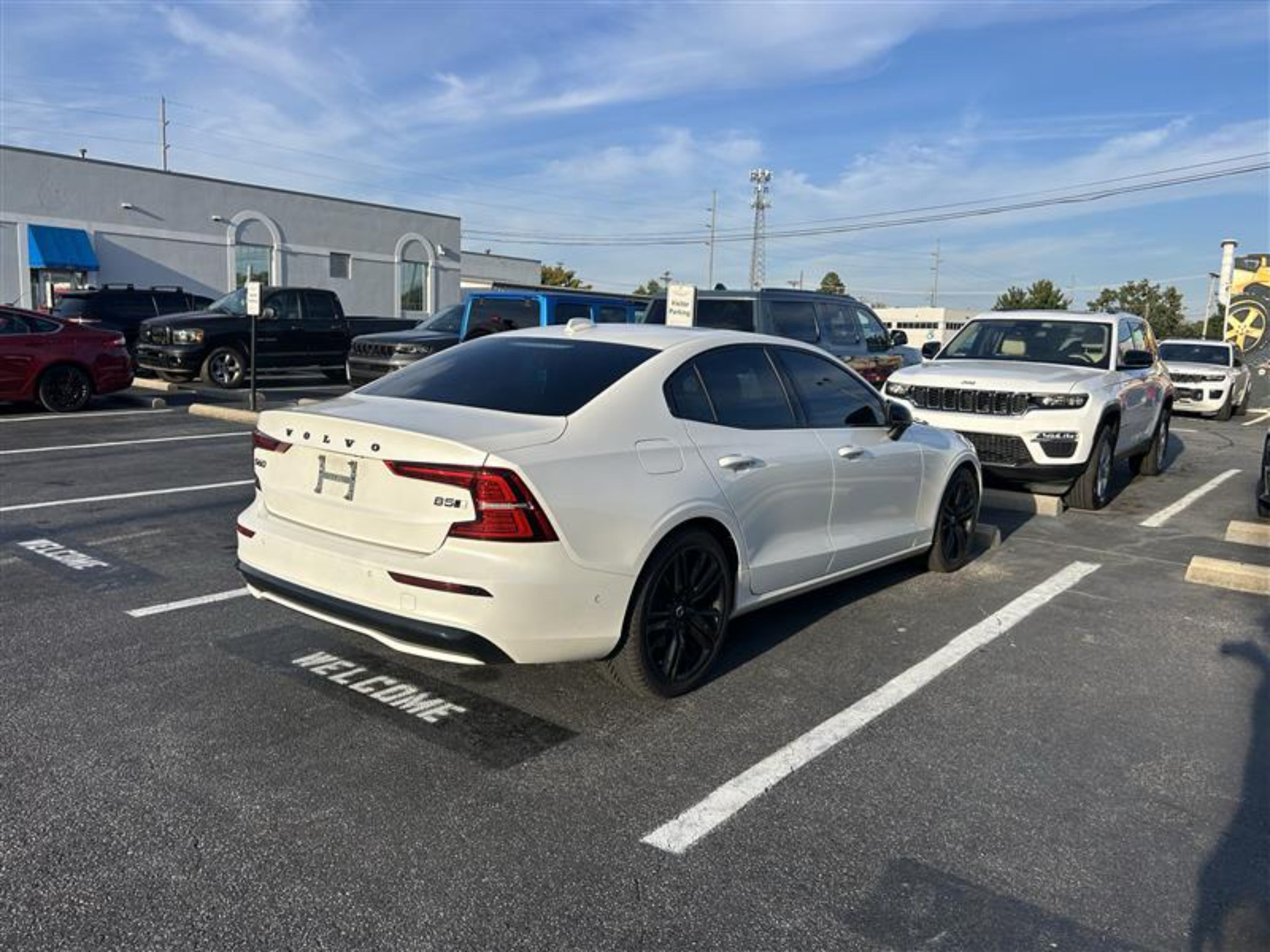 Used 2024 Volvo S60 B5 Plus w/ Protection Package Premier AWD/4WD image 5