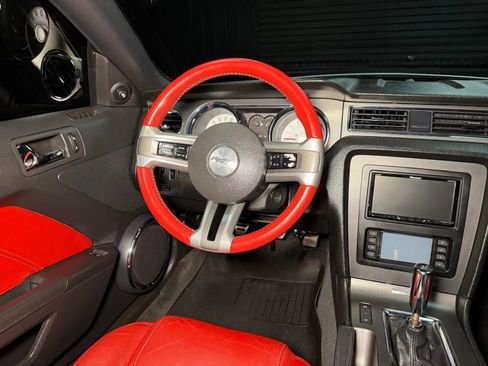 Used 2011 Ford Mustang GT RWD image 12