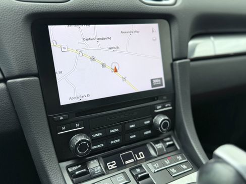 Used 2018 Porsche 718 Cayman RWD image 20