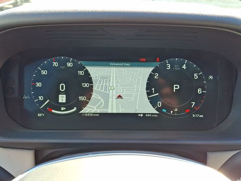Certified 2025 Land Rover Discovery Dynamic SE AWD/4WD image 21