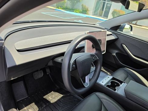 Used 2025 Tesla Model 3 Long Range RWD image 18
