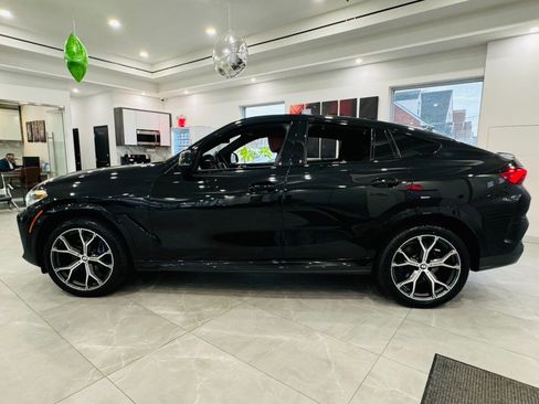 Used 2022 BMW X6 xDrive40i w/ M Sport Package image 5