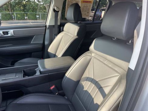Used 2025 Hyundai Santa Fe SEL FWD image 23